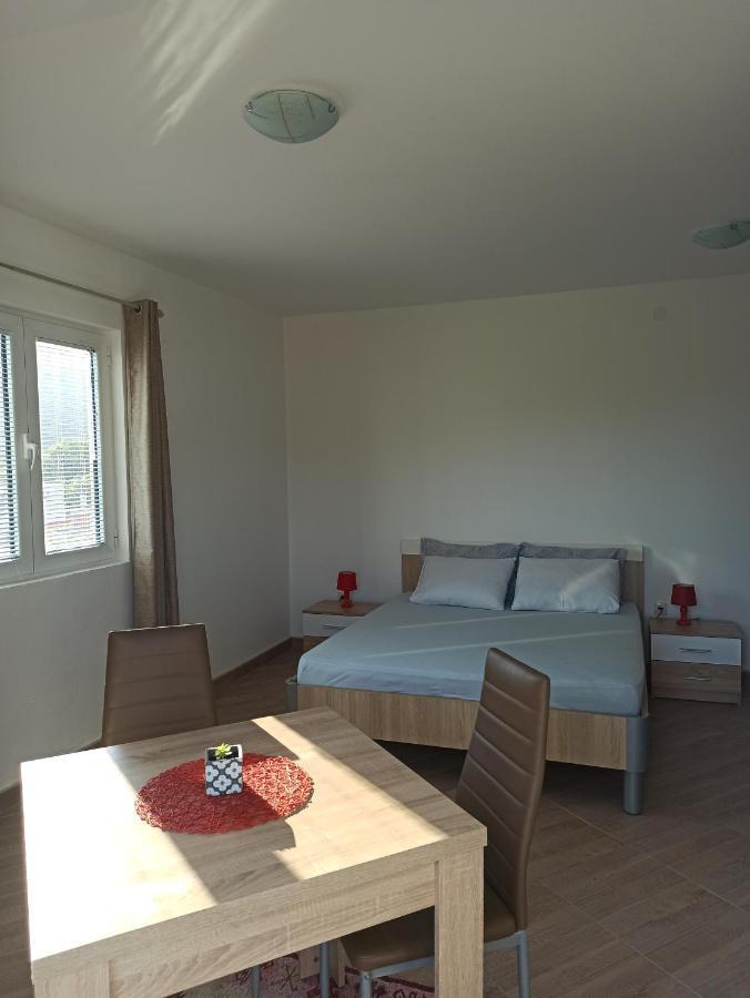 Lastva Holliday Rooms Budva Exterior foto